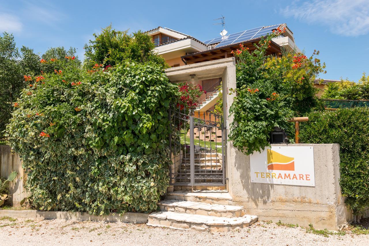 Castorano  B&B Terramare المظهر الخارجي الصورة